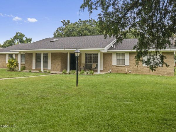 10 Wenmar Avenue, Pass Christian, MS 39571