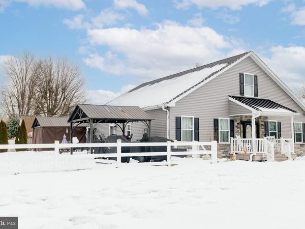 100 ELDERBERRY DRIVE, LEVITTOWN, PA 19054