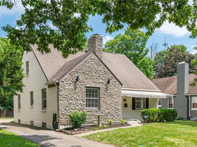 726 Acorn Drive, Oakwood, OH 45419 Photo 1