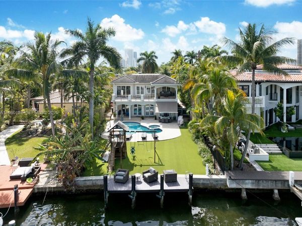 520 N Parkway, Golden Beach, FL 33160