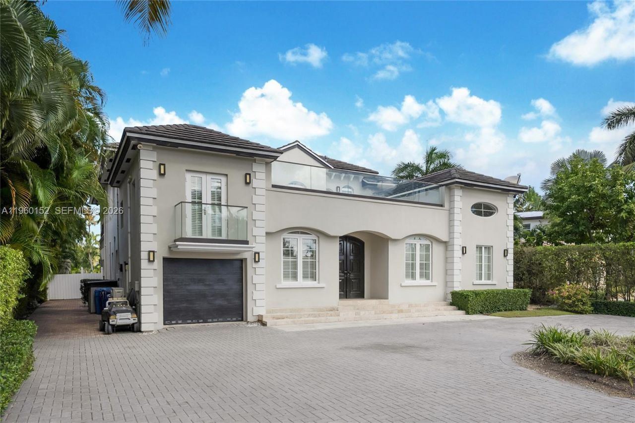 520 N Parkway, Golden Beach, FL 33160 Photo