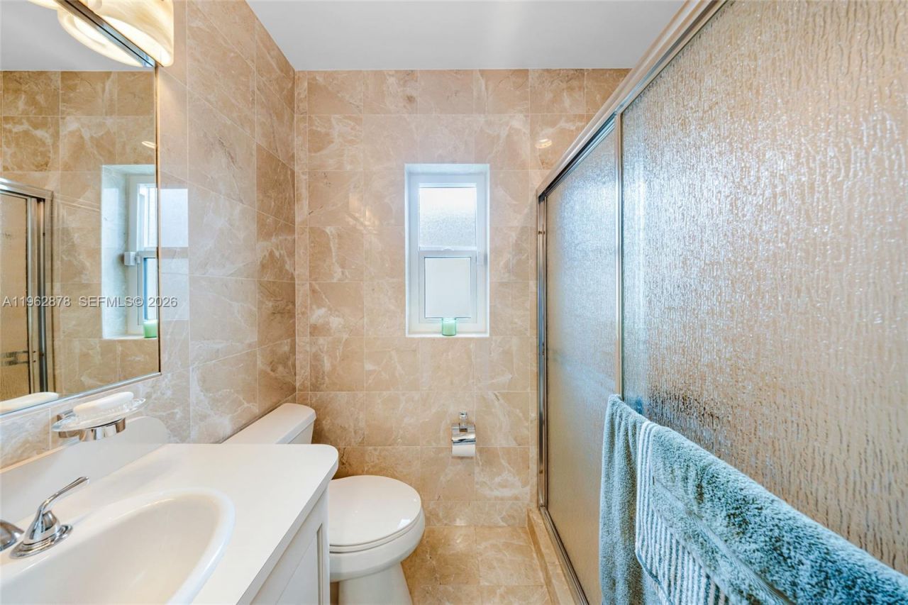 564 De Leon Dr, Miami Springs, FL 33166 Photo