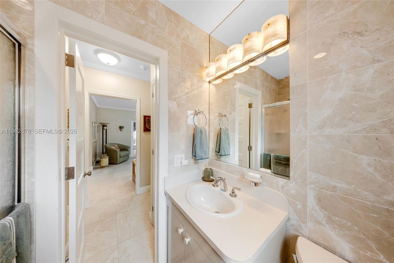 564 De Leon Dr, Miami Springs, FL 33166 Photo