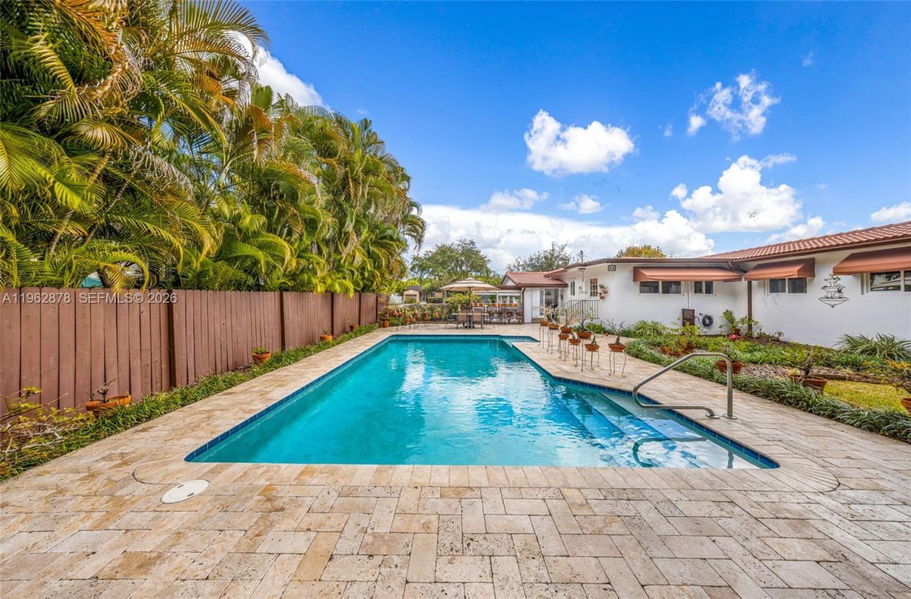 564 De Leon Dr, Miami Springs, FL 33166 Photo