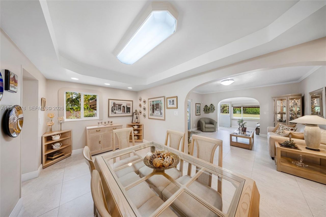 564 De Leon Dr, Miami Springs, FL 33166 Photo