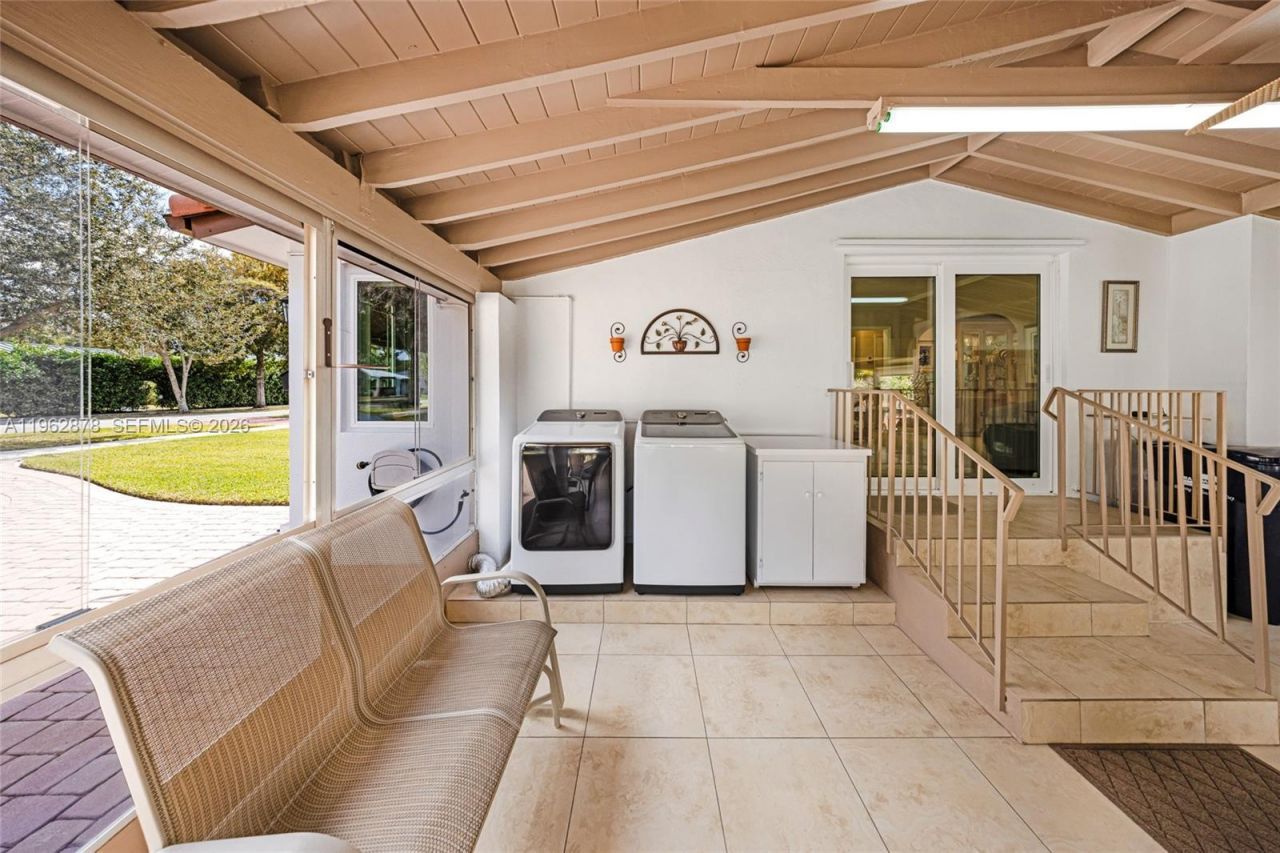 564 De Leon Dr, Miami Springs, FL 33166 Photo