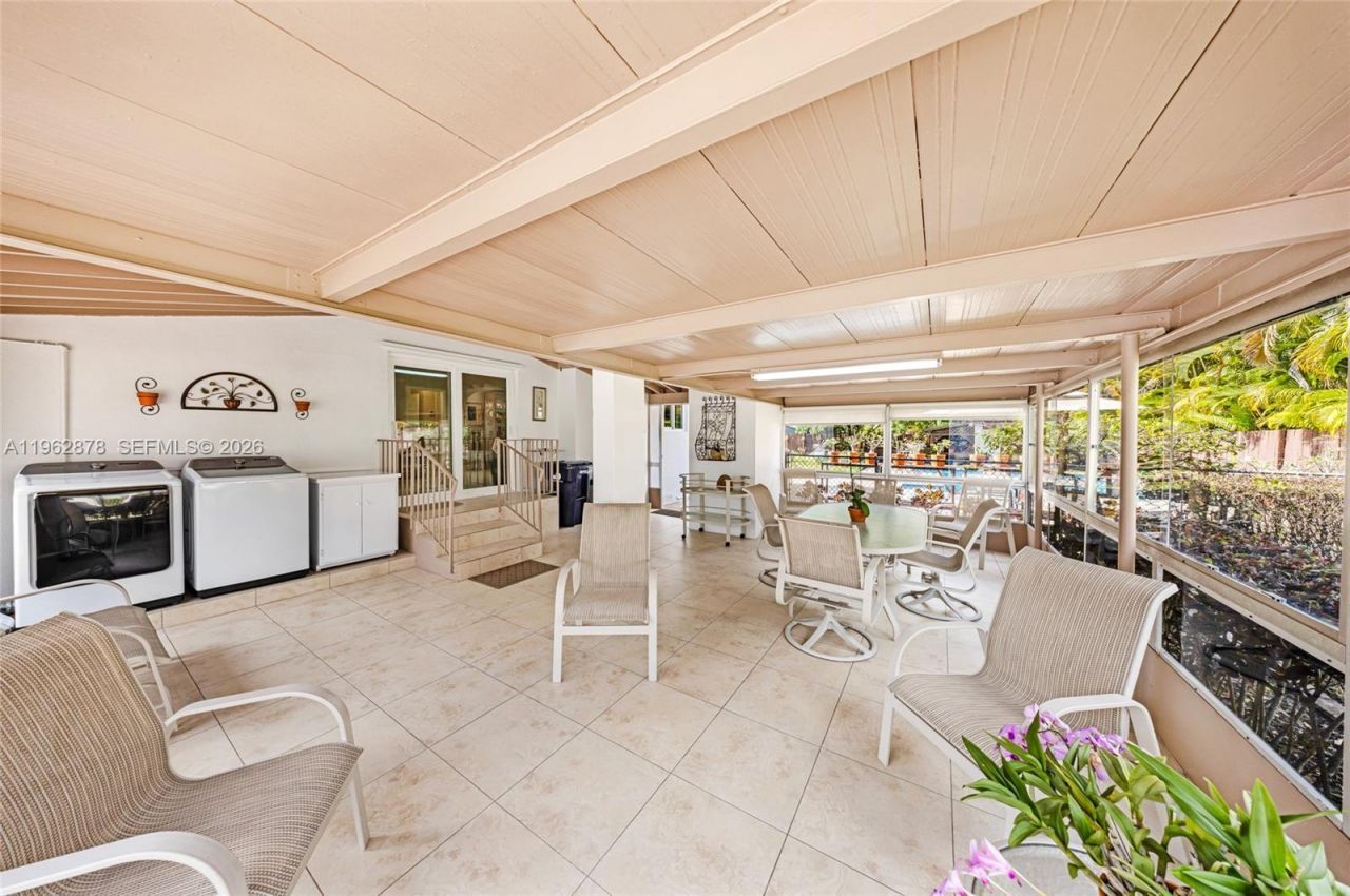 564 De Leon Dr, Miami Springs, FL 33166 Photo