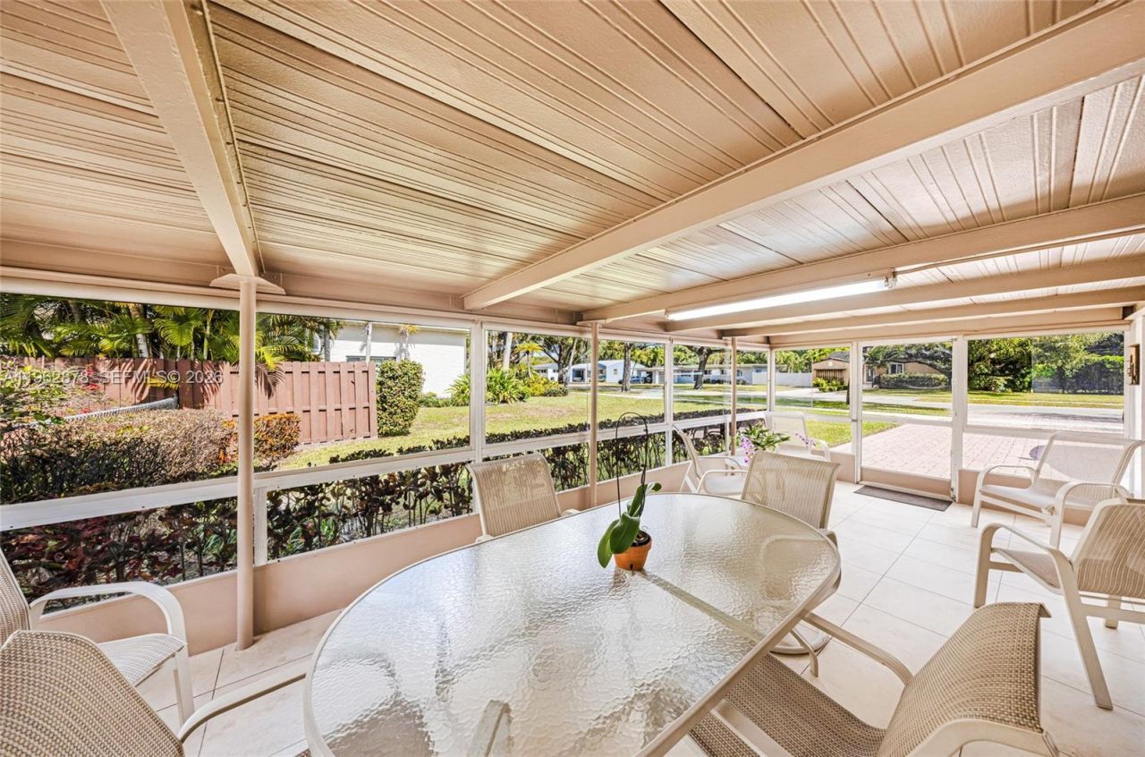 564 De Leon Dr, Miami Springs, FL 33166 Photo