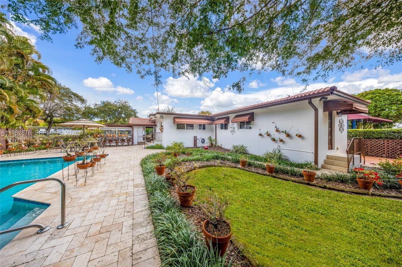 564 De Leon Dr, Miami Springs, FL 33166 Photo