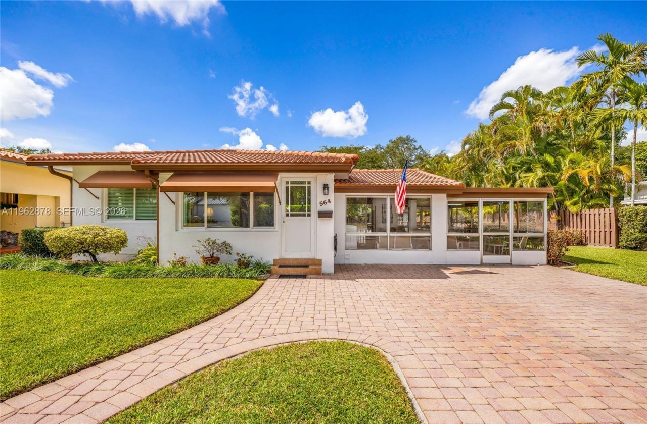 564 De Leon Dr, Miami Springs, FL 33166 Photo