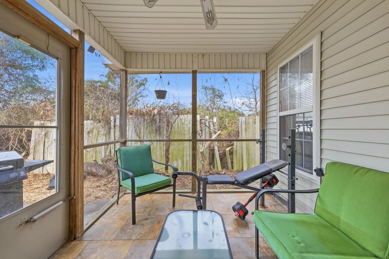 4414 Barcelona Ln. Photo 22