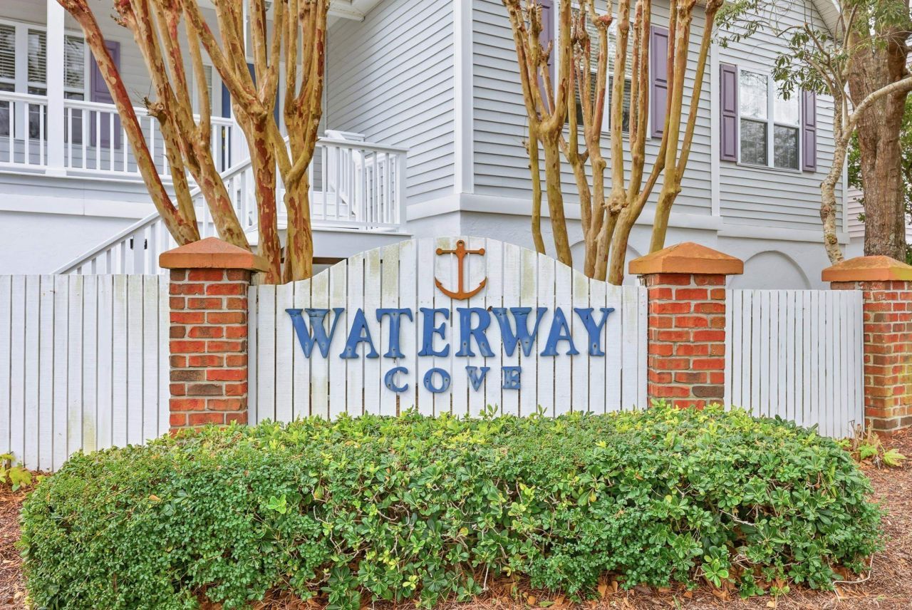 4414 Barcelona Ln. Photo 25