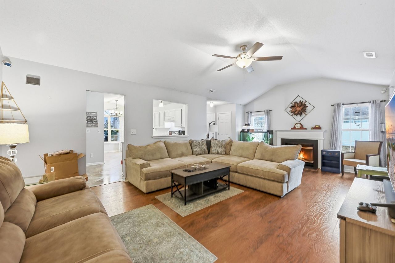 4414 Barcelona Ln. Photo 6