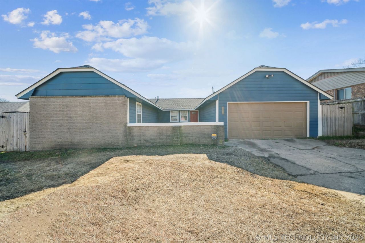 18550 E Admiral Boulevard, Catoosa, OK 74015 Main Photo