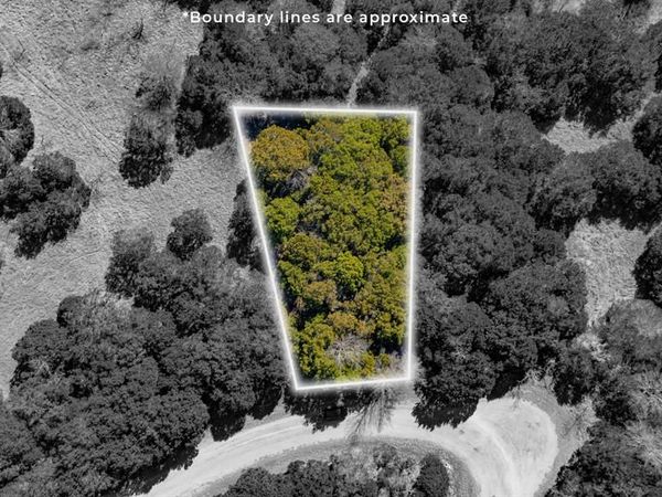 8077 Southhill Drive , Whitney, TX 76692