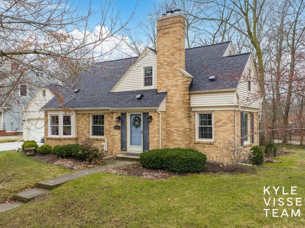 849 Maxwell Avenue SE, East Grand Rapids, MI 49506