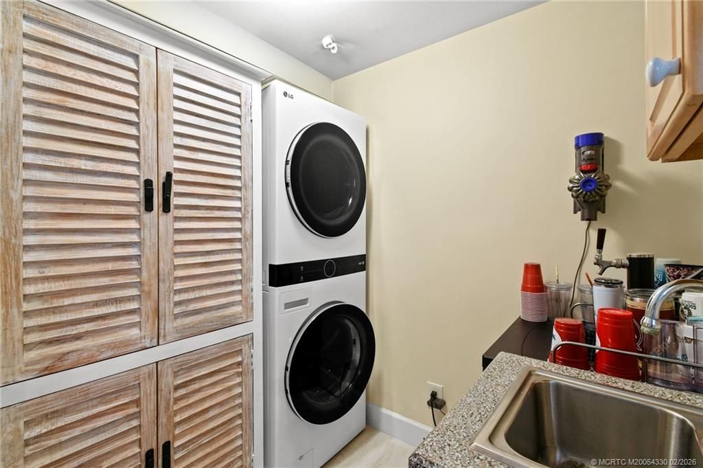 8650 S Ocean Drive, Unit 305, Jensen Beach, FL 34957 Photo