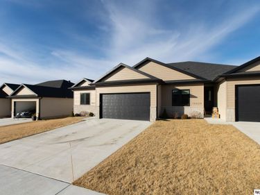 10614 Majestic Lane, Lincoln, NE 68527