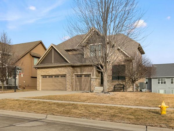 16513 Maple Street, Clive, IA 50325