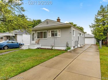 4940 Mayfair Street, Dearborn Heights, MI 48125