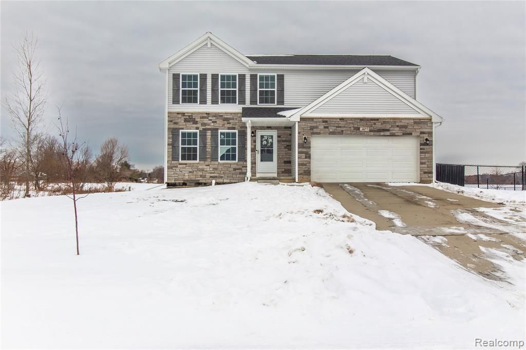 2884 Berkshire Street, Lapeer, MI 48446 Main Photo