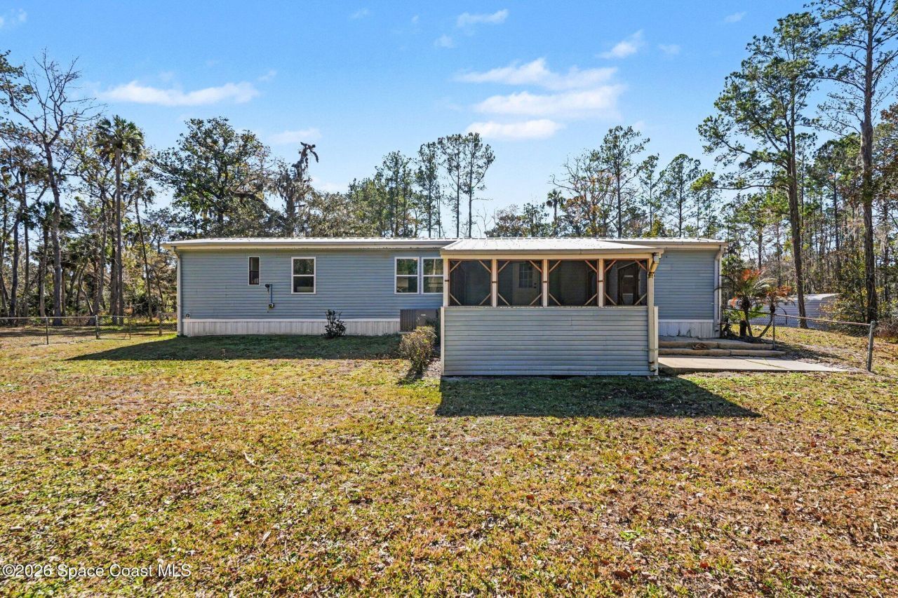24421 Trespass Trail, Astor, FL 32102 Photo