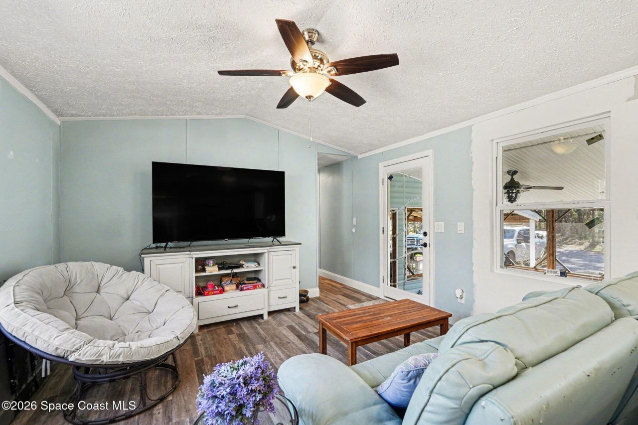 24421 Trespass Trail, Astor, FL 32102 Photo