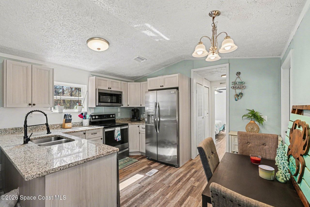 24421 Trespass Trail, Astor, FL 32102 Photo