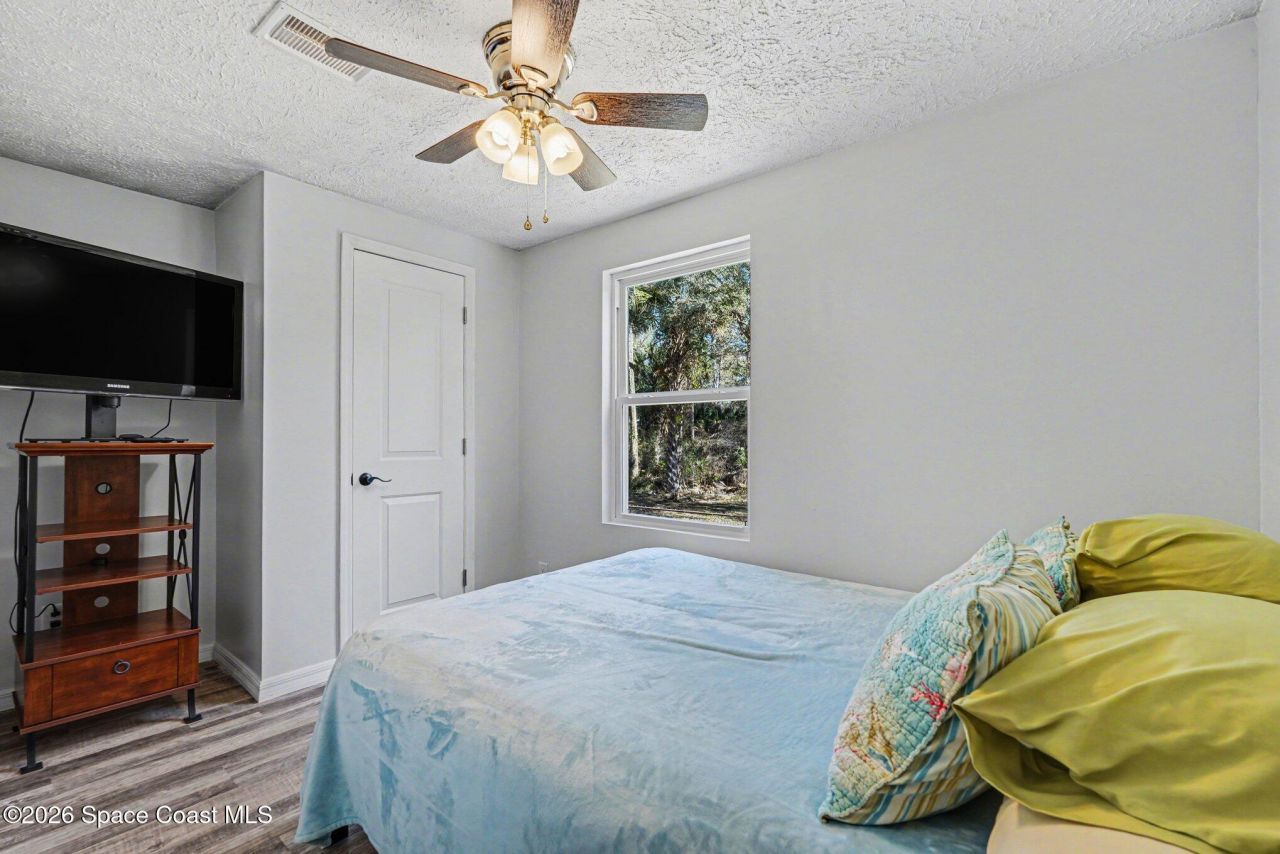 24421 Trespass Trail, Astor, FL 32102 Photo