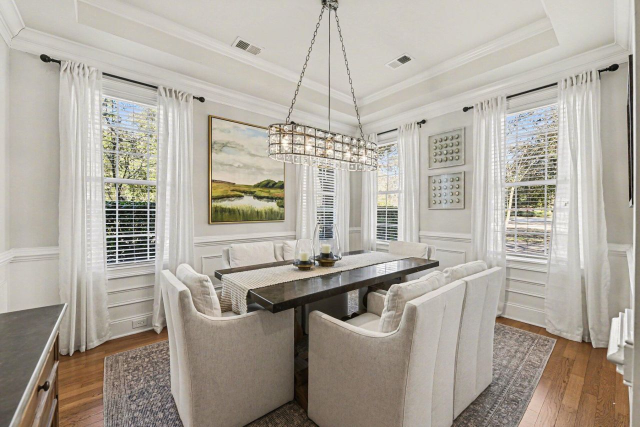 1791 Tennyson Row Photo 11