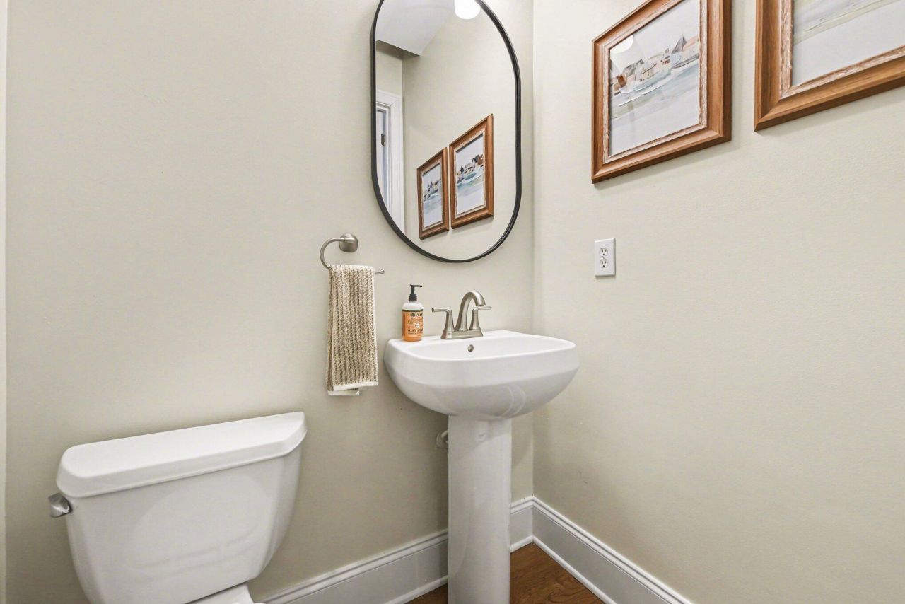 1791 Tennyson Row Photo 17