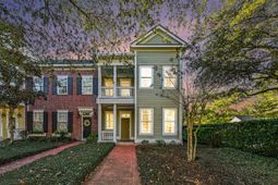 1791 Tennyson Row photo 4