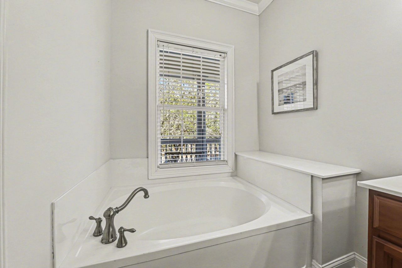 1791 Tennyson Row Photo 24