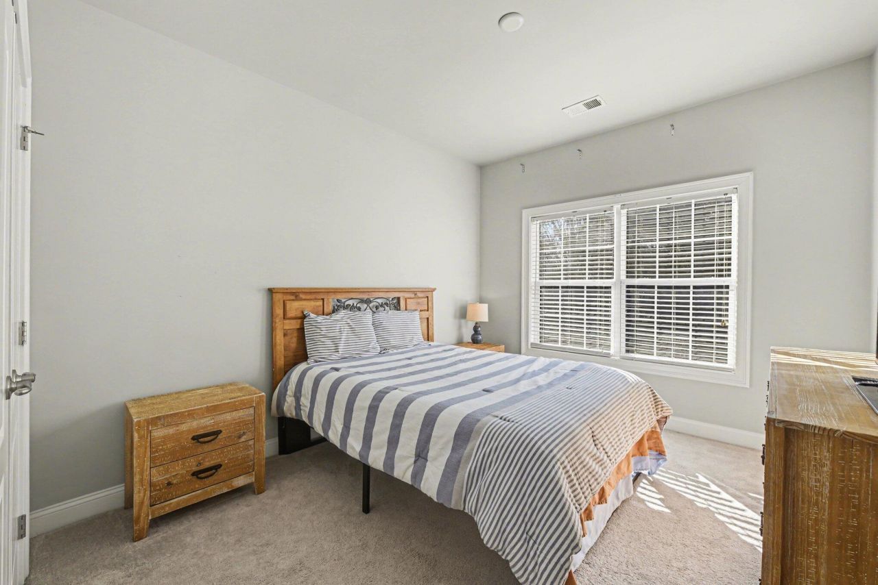 1791 Tennyson Row Photo 27