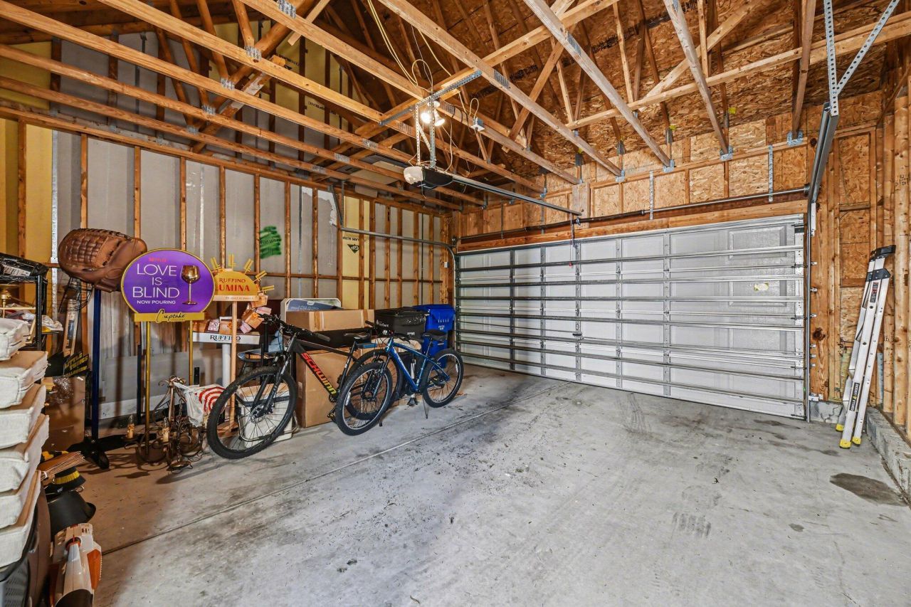 1791 Tennyson Row Photo 31