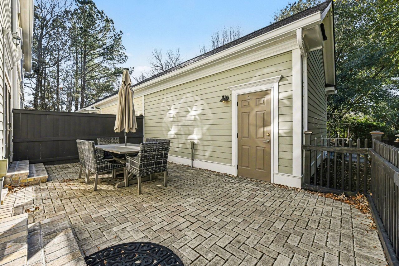 1791 Tennyson Row Photo 34