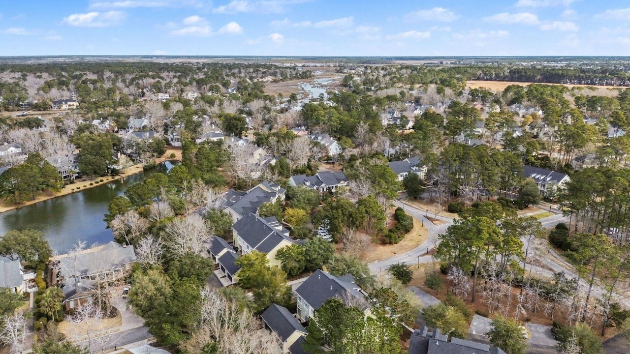 1791 Tennyson Row Photo 36