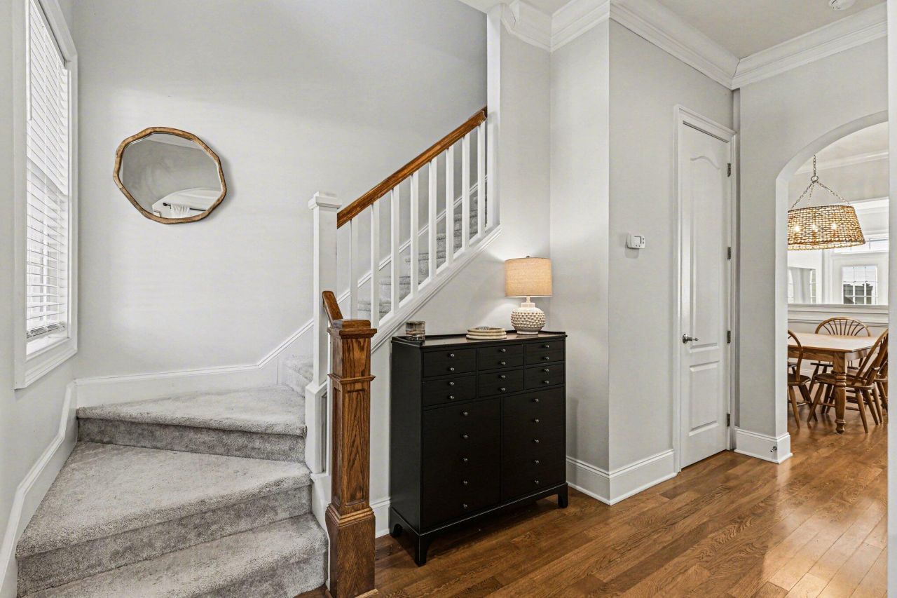 1791 Tennyson Row Photo 7