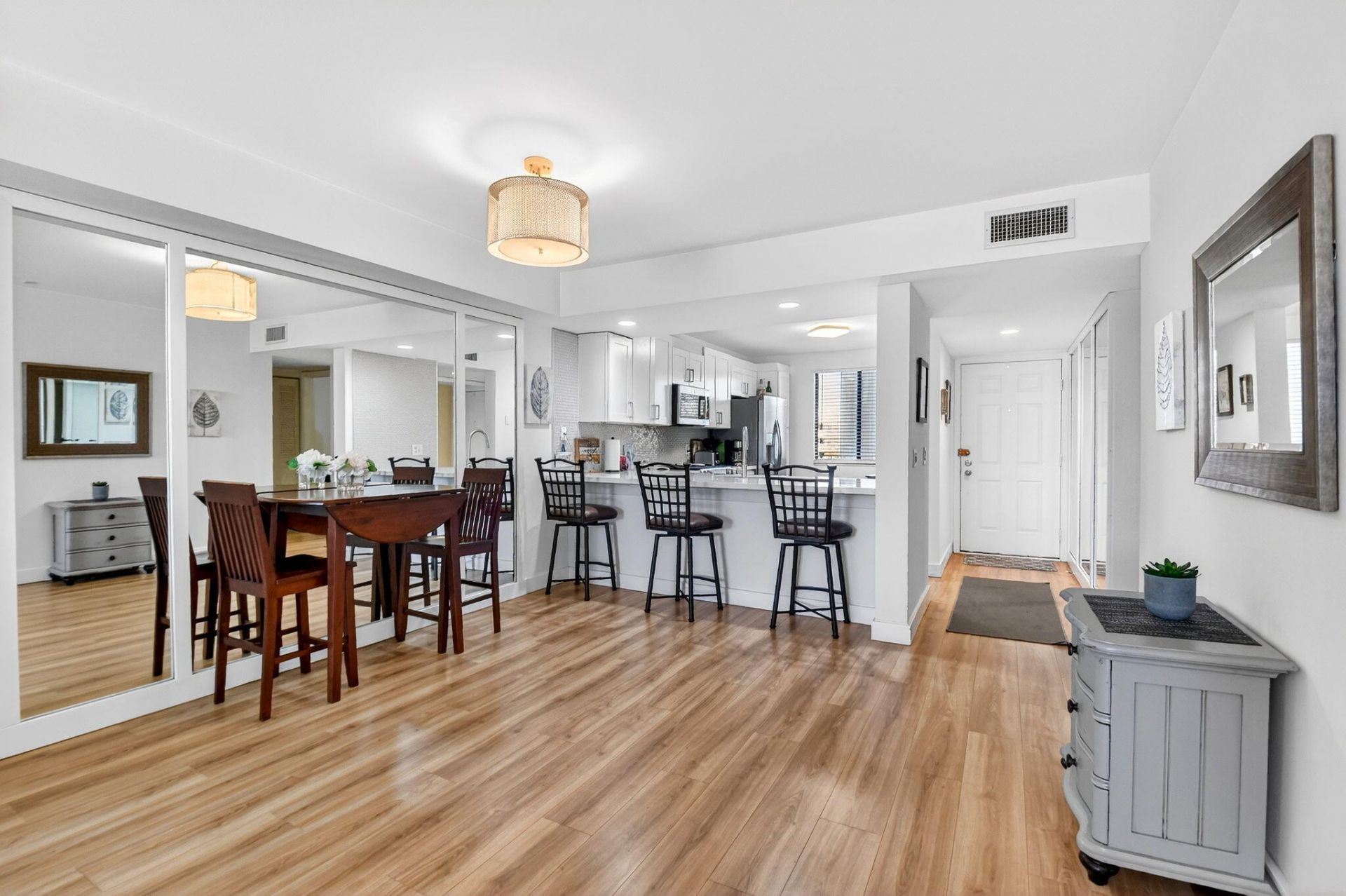 2701 Village Boulevard, Unit 303, West Palm Beach, FL 33409 Photo