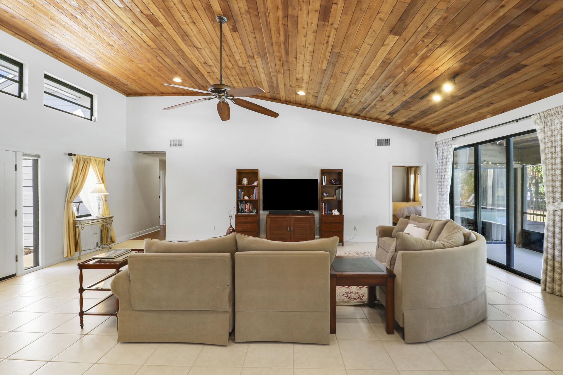 899 NE Juniper Place, Jensen Beach, FL 34957 Photo