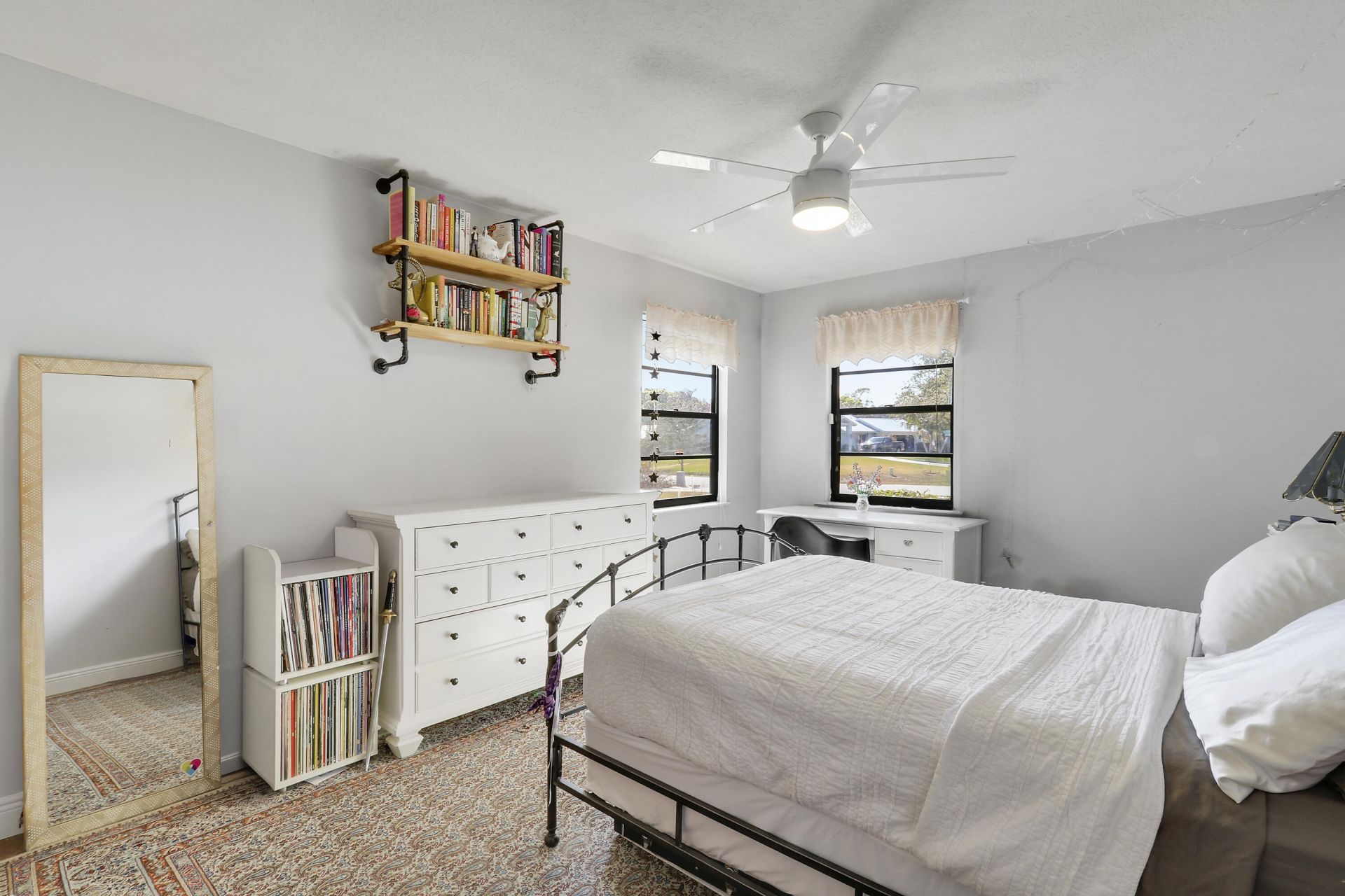 899 NE Juniper Place, Jensen Beach, FL 34957 Photo