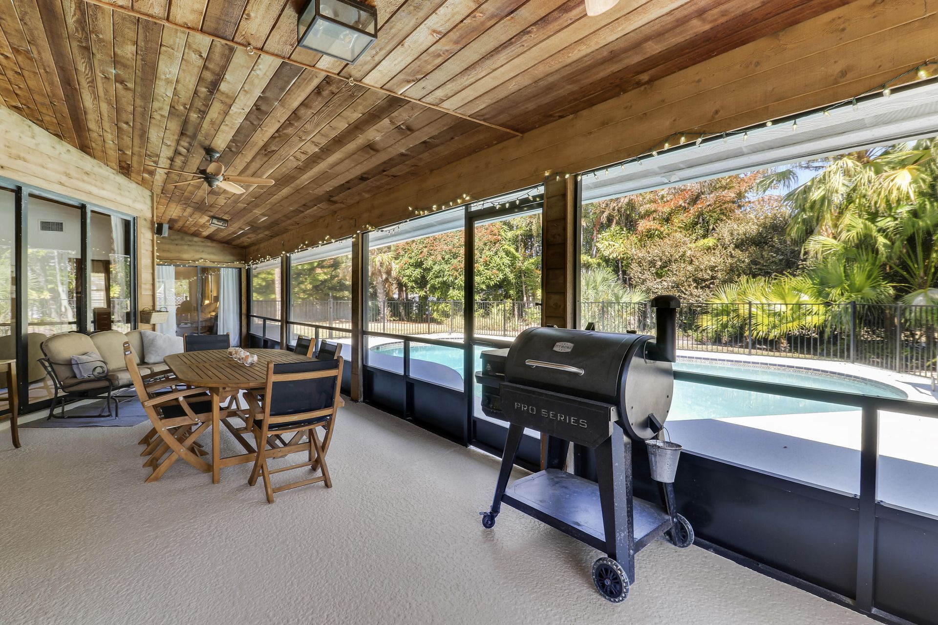 899 NE Juniper Place, Jensen Beach, FL 34957 Photo