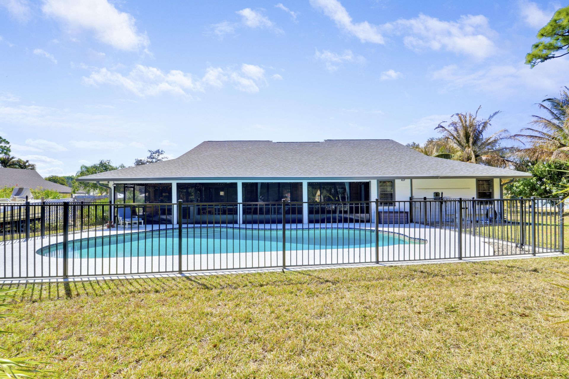 899 NE Juniper Place, Jensen Beach, FL 34957 Photo