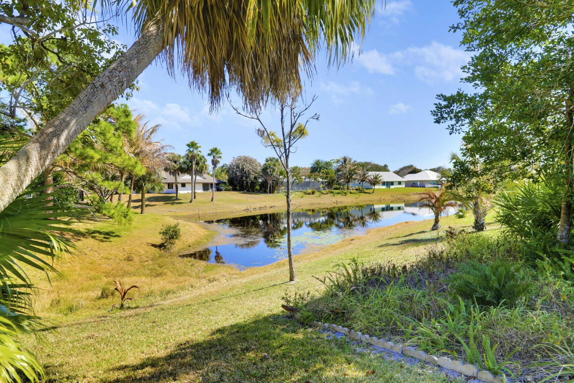 899 NE Juniper Place, Jensen Beach, FL 34957 Photo