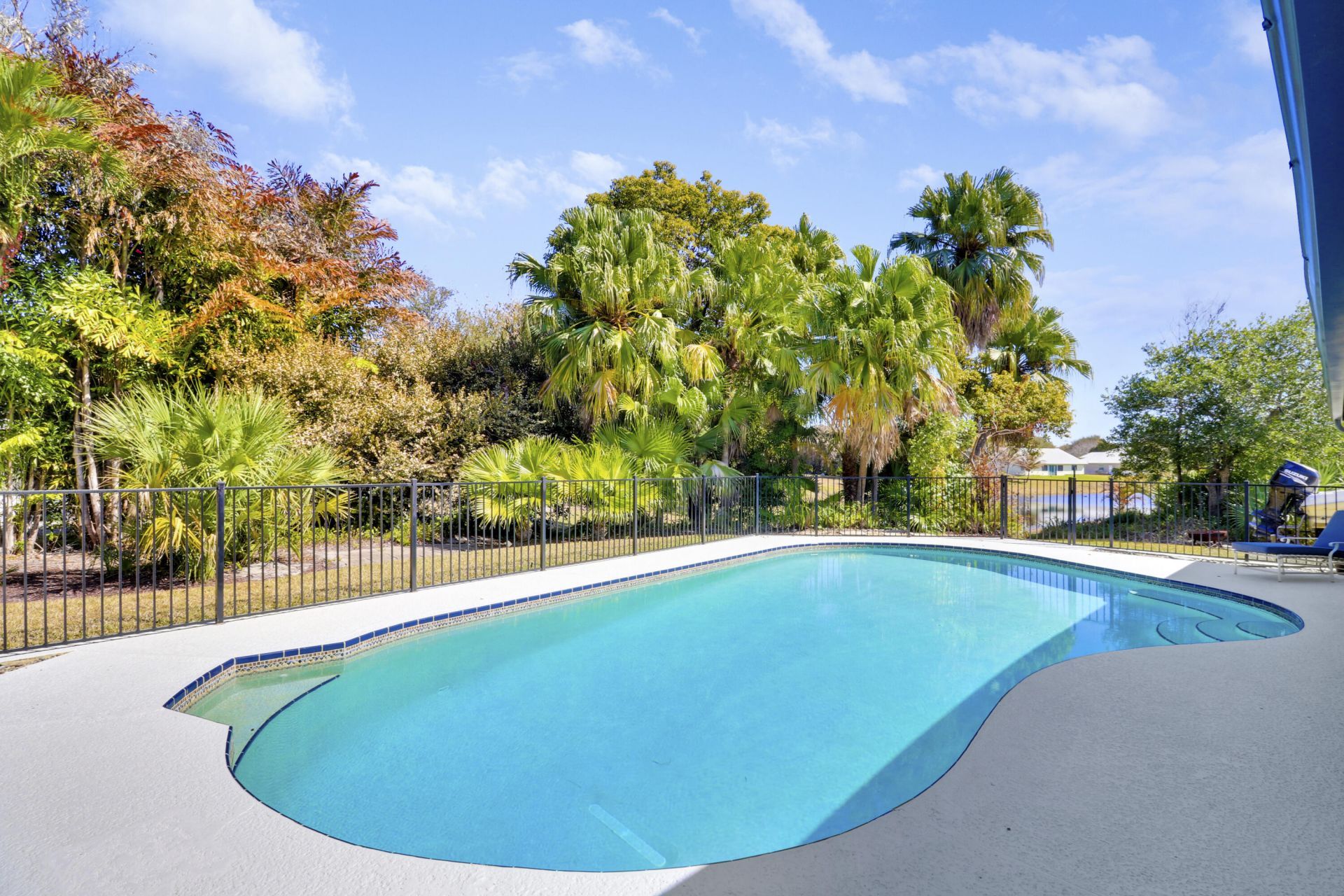 899 NE Juniper Place, Jensen Beach, FL 34957 Photo