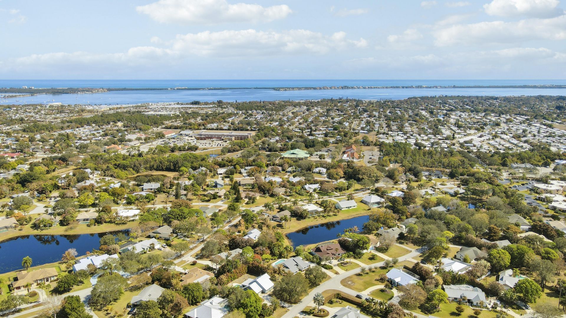 899 NE Juniper Place, Jensen Beach, FL 34957 Photo