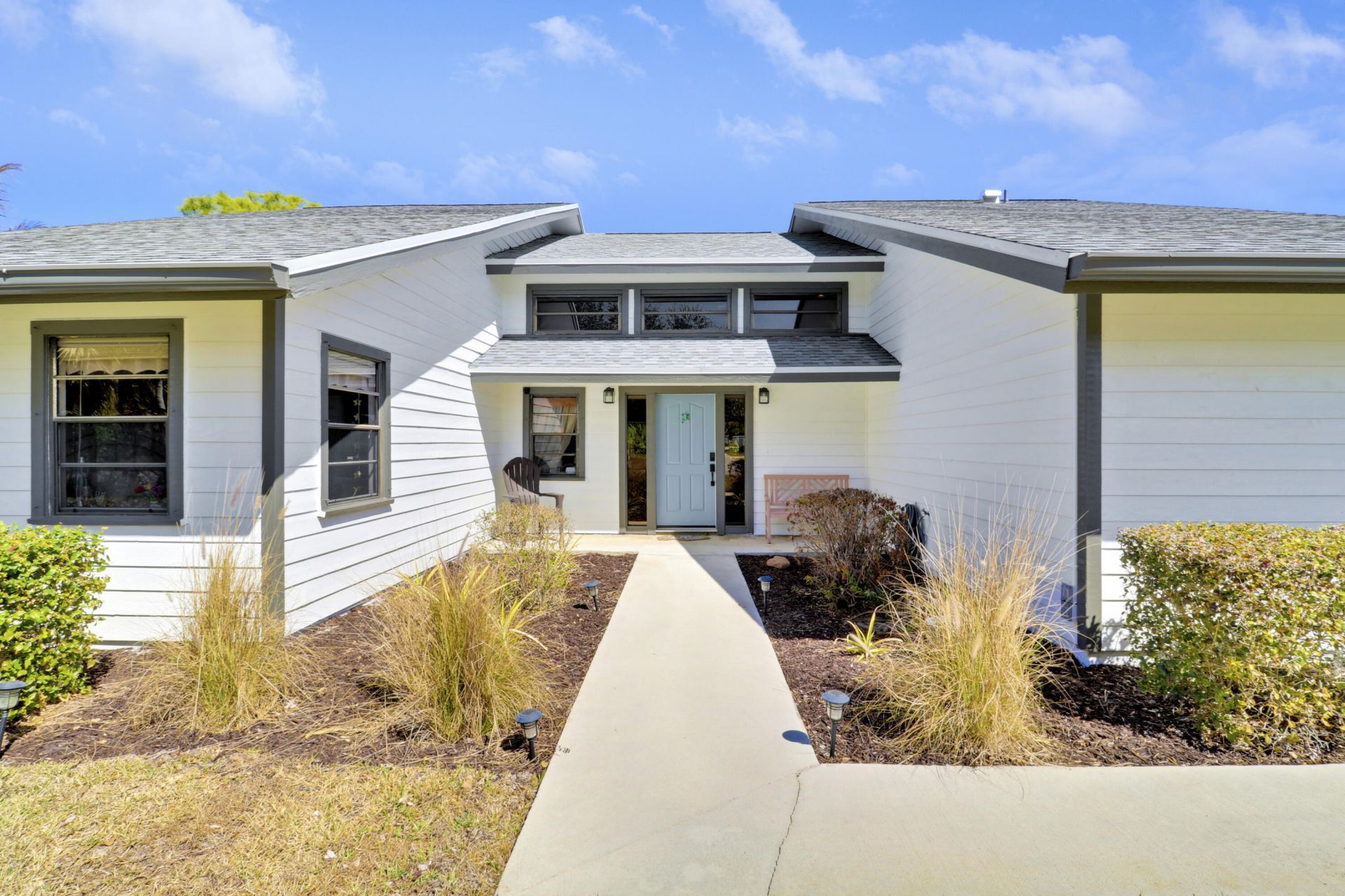 899 NE Juniper Place, Jensen Beach, FL 34957 Photo