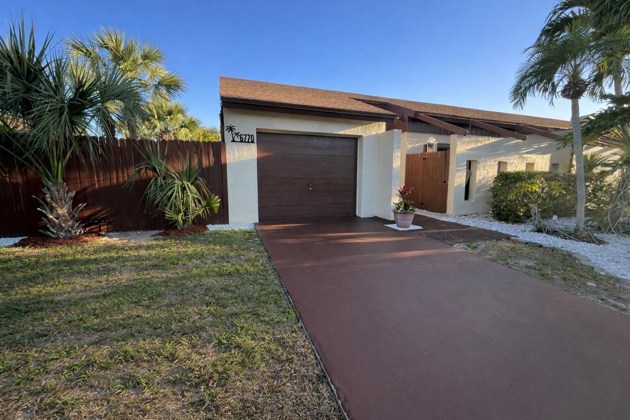 6770 Dupere Lane, Lake Worth, FL 33467 Photo