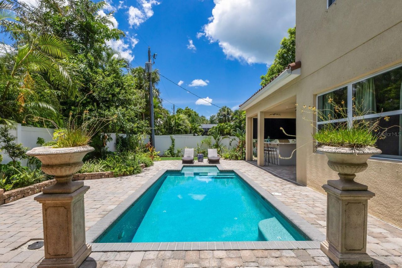 1856 Hyde Park Street, Sarasota, FL 34239 Photo