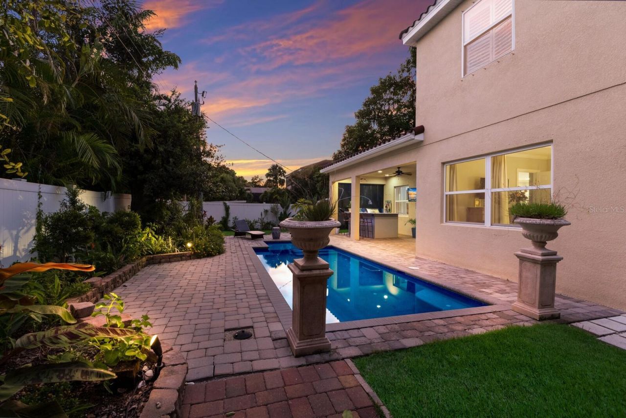 1856 Hyde Park Street, Sarasota, FL 34239 Photo